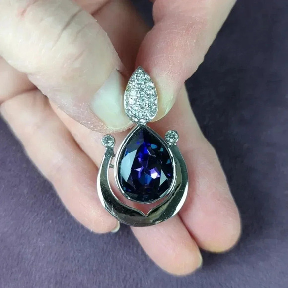 Beautiful Purple Faceted Teardrop Shaped Pendent With Rhinestones Accents - Picture 6 of 6